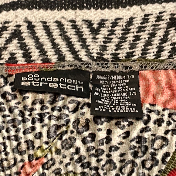 Vintage No Boundaries from 2004 leopard and rose print cinched bust top - Picture 2 of 3